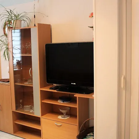Appartement Luxurious In With Garden And Barbecue *